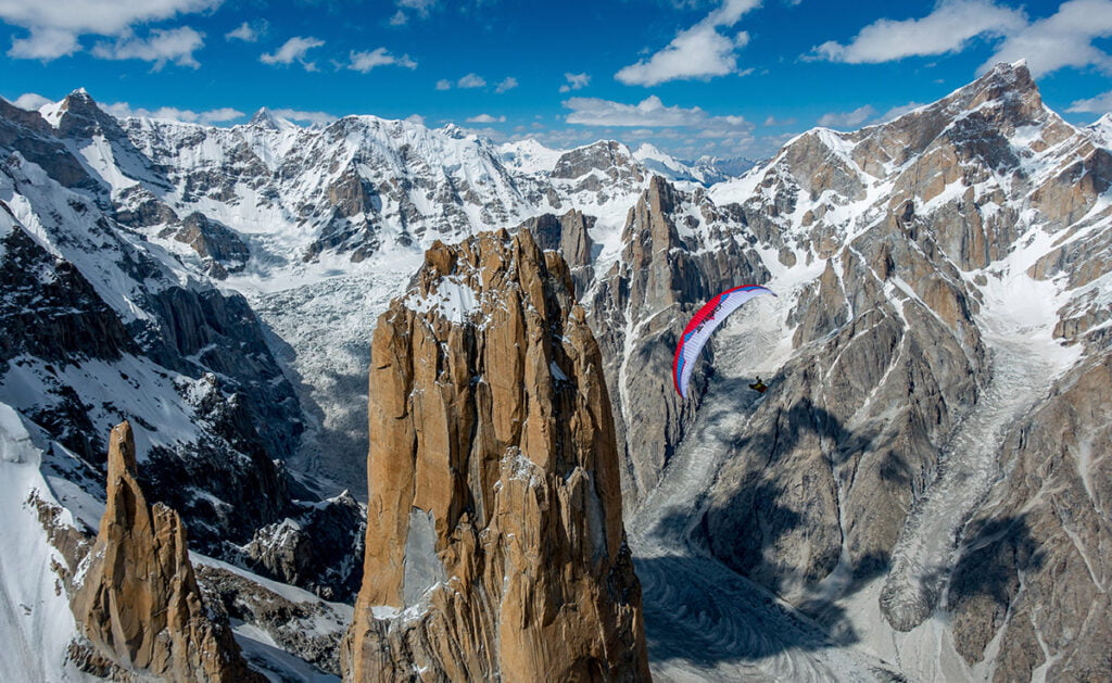 Paragliding in the Karakoram Range (K2 – Baltoro Glacier)
